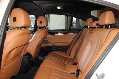 2018 BMW 540i 540i