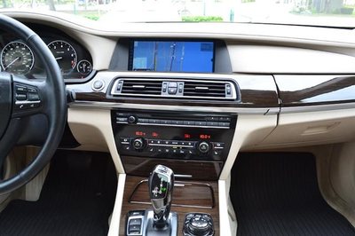 2011 BMW 7 Series 750Li xDrive