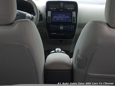2012 Nissan Leaf SL Hatchback