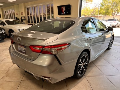 2019 Toyota Camry SE