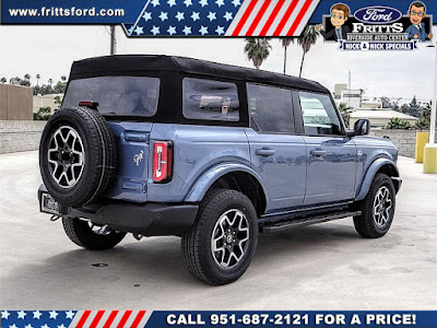 2023 Ford BRONCO Outer Banks 4 Door 4x4