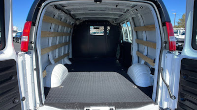 2021 GMC Savana Cargo Van