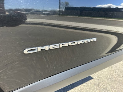 2019 Jeep Cherokee Latitude 4X4! FACTORY CERTIFIED WARRANTY