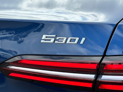 2024 BMW 5 Series 530i