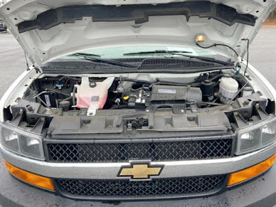 2020 Chevrolet 12 PASSENGER V8 LT