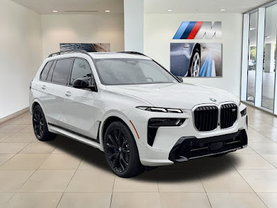 2025 BMW X7 M60i