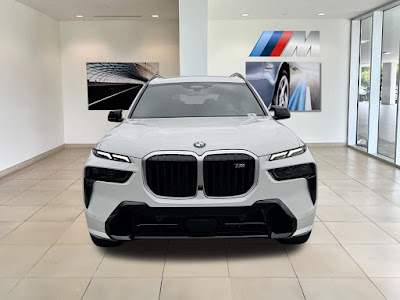 2025 BMW X7 M60i