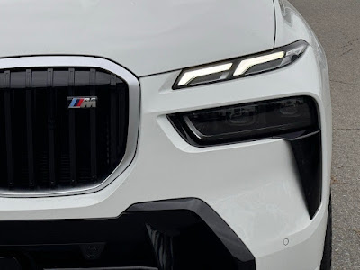 2025 BMW X7 M60i