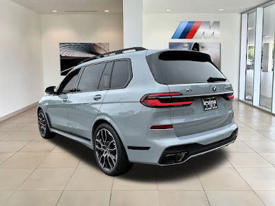 2025 BMW X7 M60i