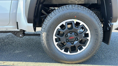 2024 Toyota Tacoma 4WD TRD Off Road