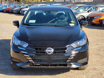 2024 Nissan Versa SV CVT