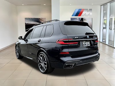 2025 BMW X7 M60i