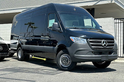 2024 Mercedes-Benz Sprinter 3500 Cargo 170 WB