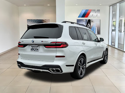 2025 BMW X7 M60i