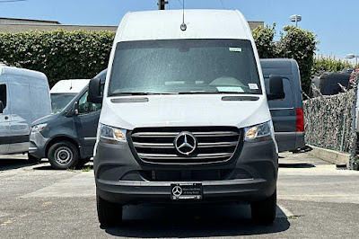 2024 Mercedes-Benz Sprinter 2500 Cargo 144 WB