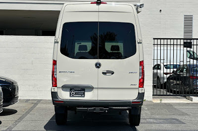 2024 Mercedes-Benz Sprinter 2500 Cargo 170 WB