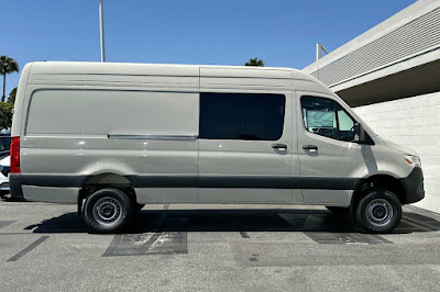 2024 Mercedes-Benz Sprinter 2500 Cargo 170 WB