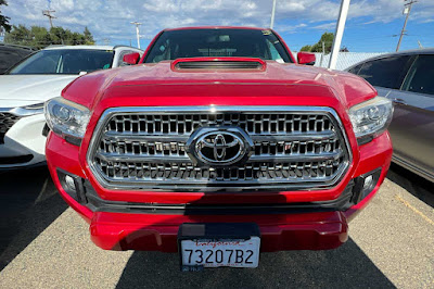 2017 Toyota Tacoma TRD Sport Double Cab 6 Bed V6 4x2 AT