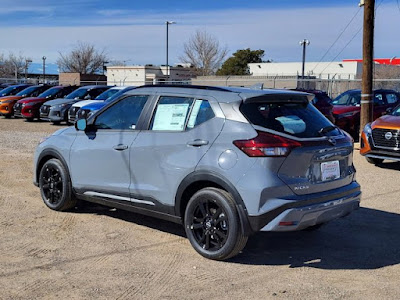 2024 Nissan Kicks SR FWD