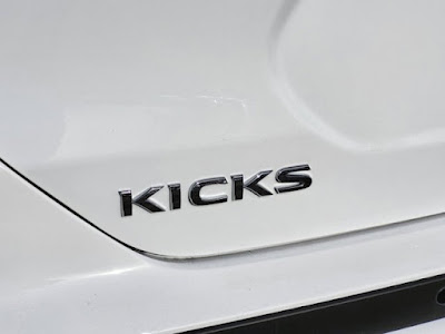 2024 Nissan Kicks S FWD