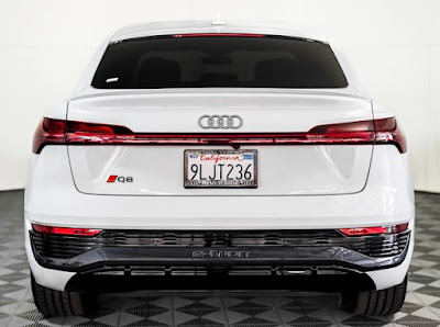 2024 Audi Q8 e-tron S line Premium Plus