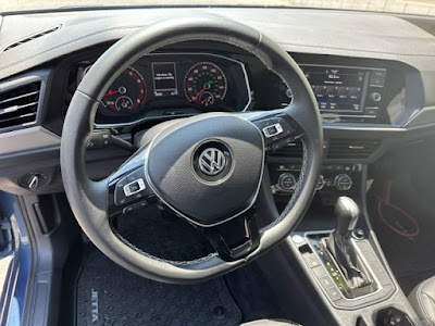 2021 Volkswagen Jetta SE AUTOMATIC! LOW MILES!