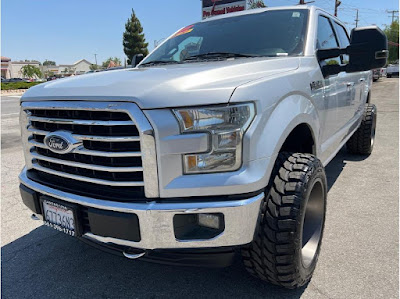 2017 Ford F150 SuperCrew Cab XLT Pickup 4D 5 1/2 ft