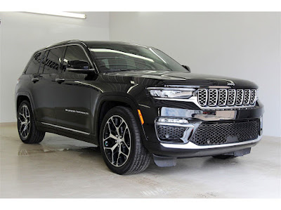 2022 Jeep Grand Cherokee Summit