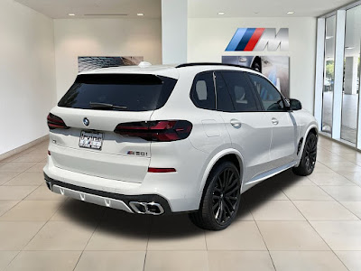 2025 BMW X5 M60i