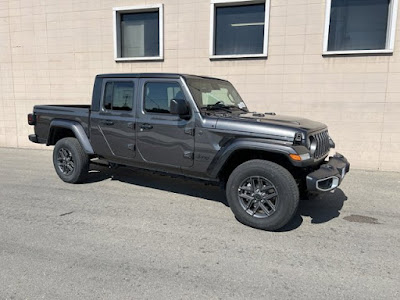 2024 Jeep Gladiator