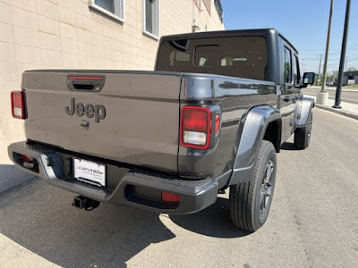 2024 Jeep Gladiator