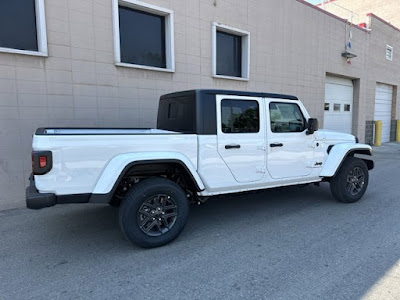 2024 Jeep Gladiator