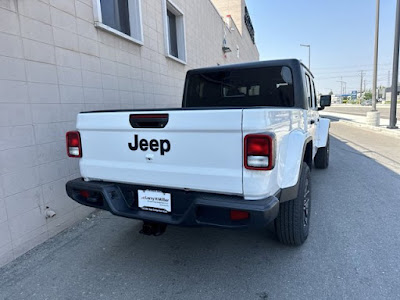 2024 Jeep Gladiator