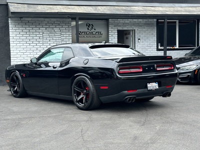 2015 Dodge Challenger SRT Hellcat RWD