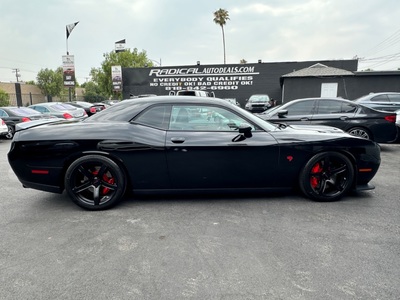 2015 Dodge Challenger SRT Hellcat RWD