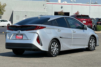 2021 Toyota Prius Prime LE