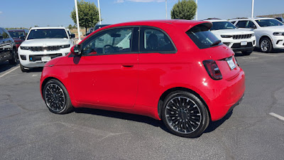 2024 FIAT 500e INSPI(RED)