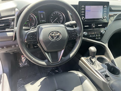 2022 Toyota Camry Hybrid SE