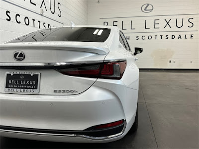2023 Lexus ES 300h
