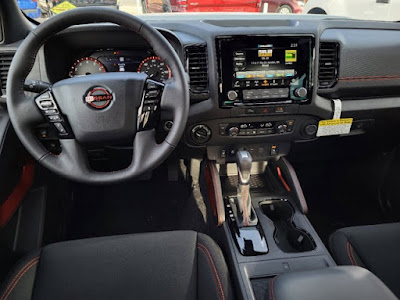 2024 Nissan Frontier Crew Cab 4x4 PRO-4X