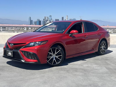 2024 Toyota camry se