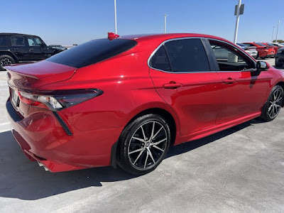 2024 Toyota camry se