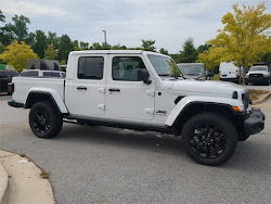 2024 Jeep Gladiator 