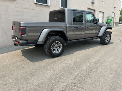 2024 Jeep Gladiator