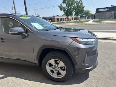 2022 Toyota RAV4 XLE AWD! ONE OWNER!