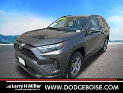 2022 Toyota RAV4 XLE AWD! ONE OWNER!