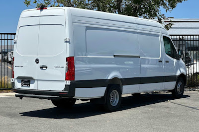 2024 Mercedes-Benz Sprinter 3500 Cargo 170 WB