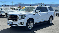 2023 GMC Yukon XL SLT