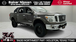 2017 Nissan Titan SV