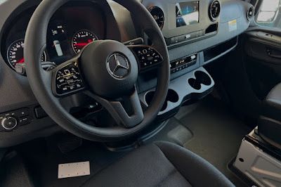 2024 Mercedes-Benz Sprinter 2500 Cargo 144 WB